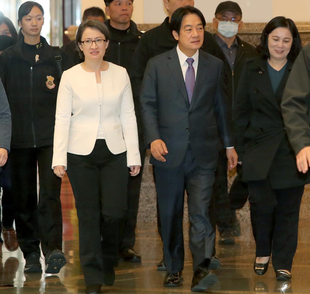 距离岛内“大选”只剩4天，“双独”赖清德、萧美琴完全不遮掩了，剑走偏锋加码挑衅大