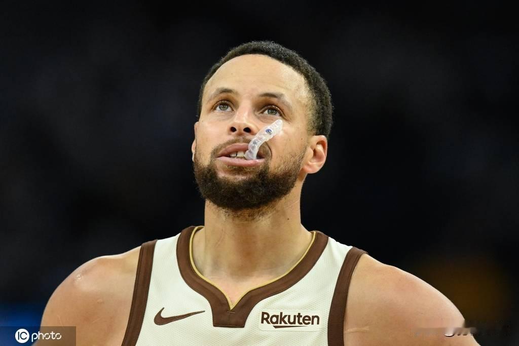 库里：能打圣诞大战意味着你拥有了市场价值

北京时间12月24日，库里接受了媒体