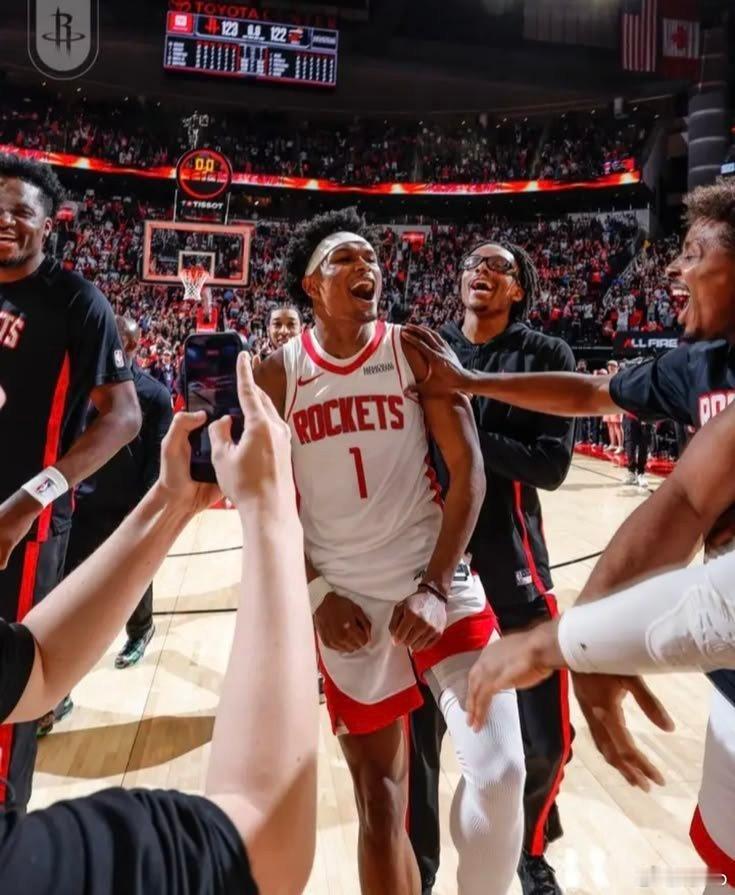 消息：NBA将于明天上午率先揭晓2026圣诞大战对阵；2026‑27赛季全部完整