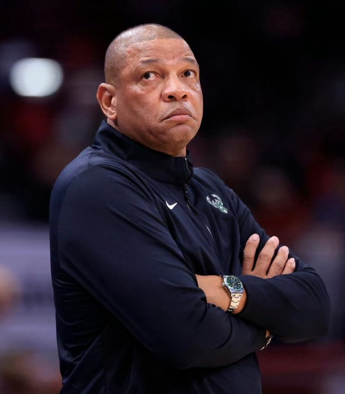 Shams：雄鹿队老板预计将在下周决定道格·里弗斯的去留。“消息人士称，虽然里弗