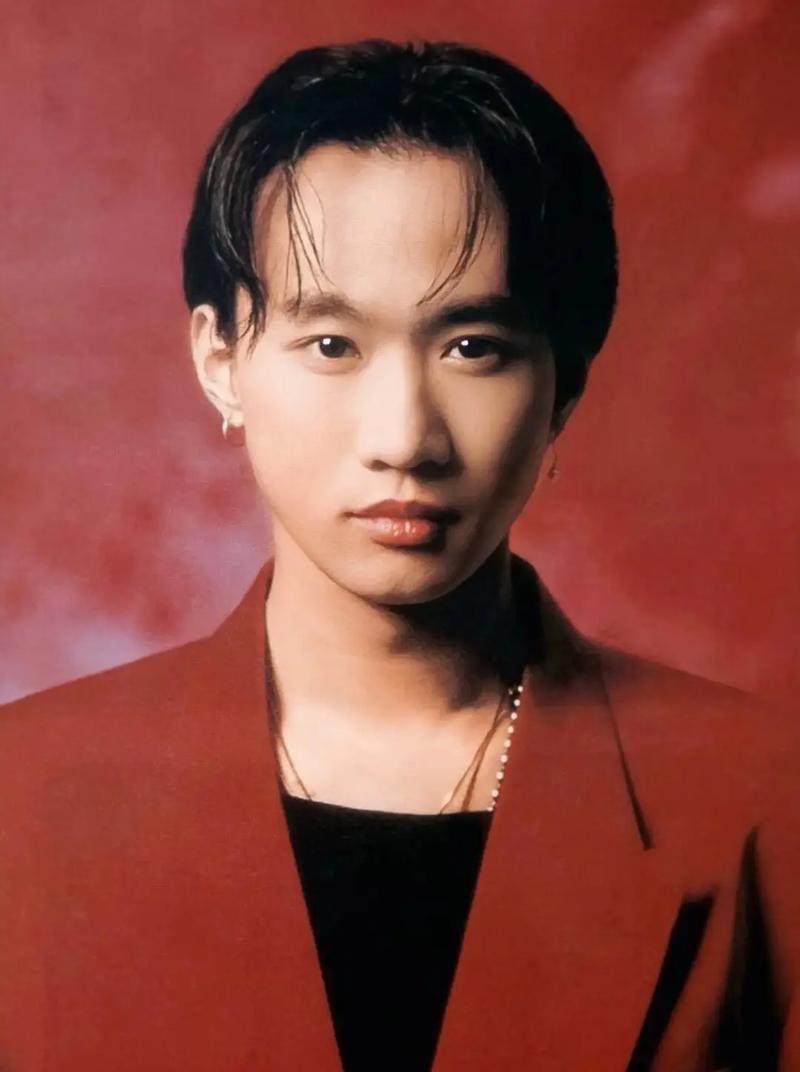 Beyond乐队主唱黄家驹离世32周年，他创作了影响着一代又一代人青春的歌曲，《