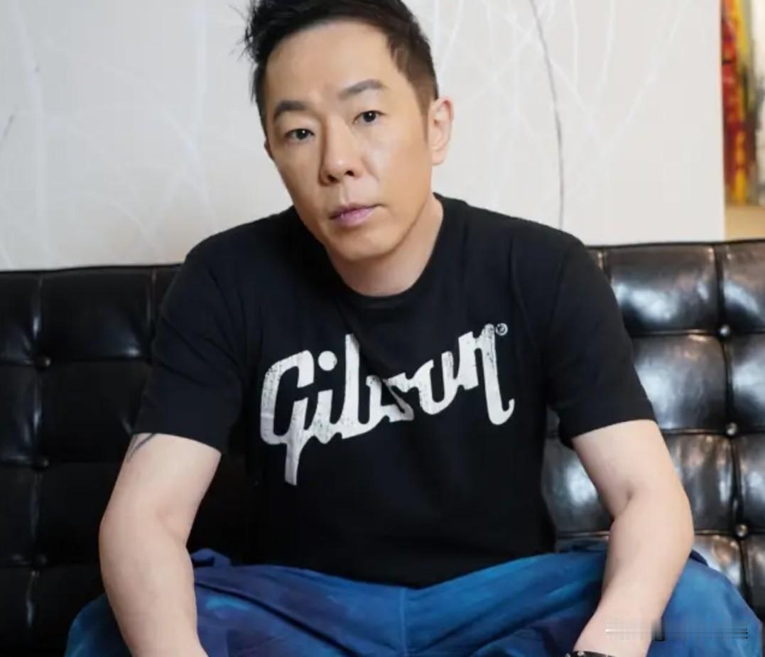 黄贯中，凌晨发文引人泪目！
 
6月30号凌晨三点多，黄贯中在个人社交账号发了条