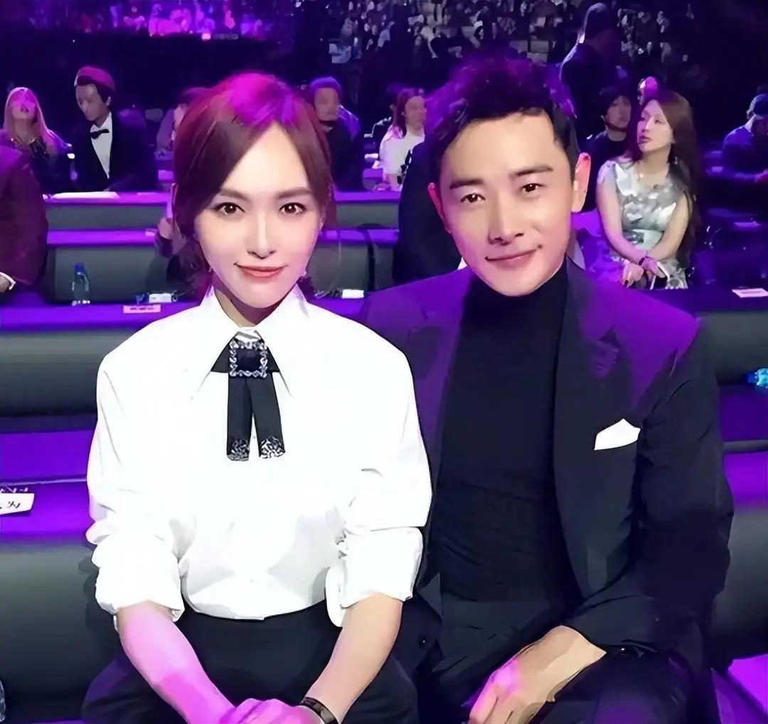 放心吧，这一对是怎么也不会离婚的。
唐嫣和罗晋般配吗 
罗晋 
唐嫣