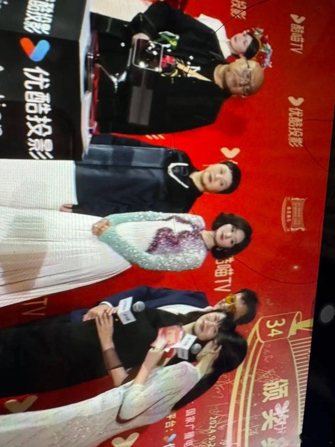 这就是买家秀和卖家秀的区别吗 ​​​