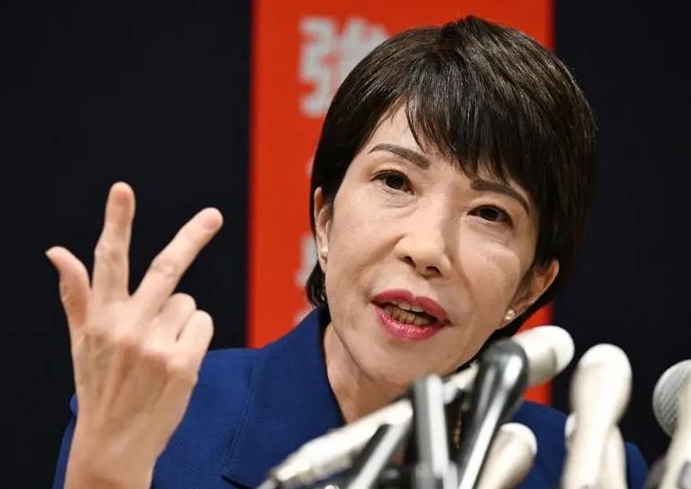 日本人急了，火烧眉毛地恳求访华。我方大使直接把话挑明，高市早苗不公开认错，谁来都