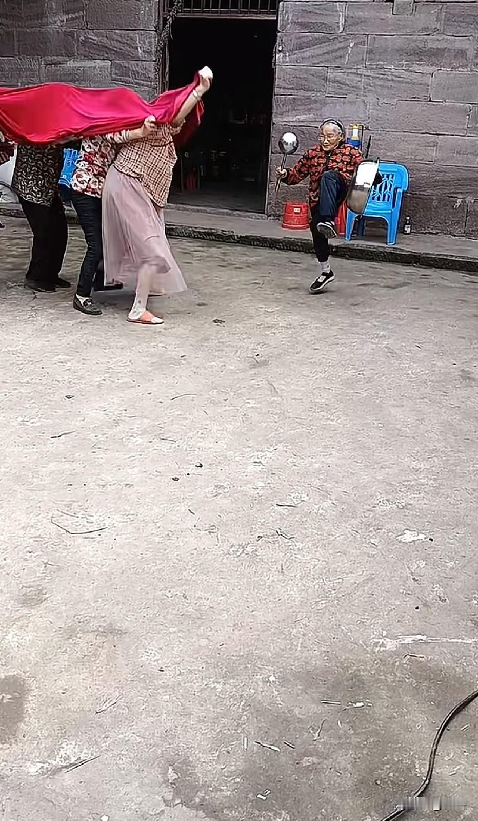 我一直在找AI，是因为我不相信老奶奶能跳的那么高