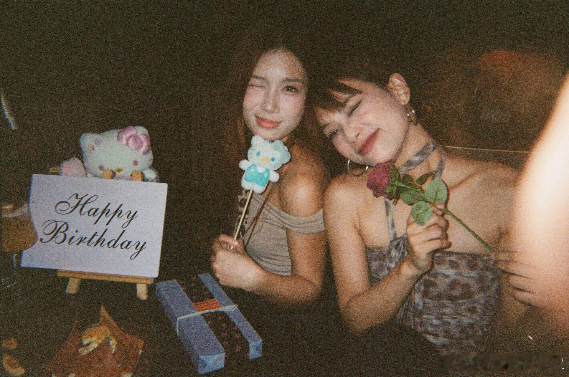 广州塔潮拍打卡地广州潮味十足 非遗技艺在这里被赋予了全新的表现形式，传统工艺与现