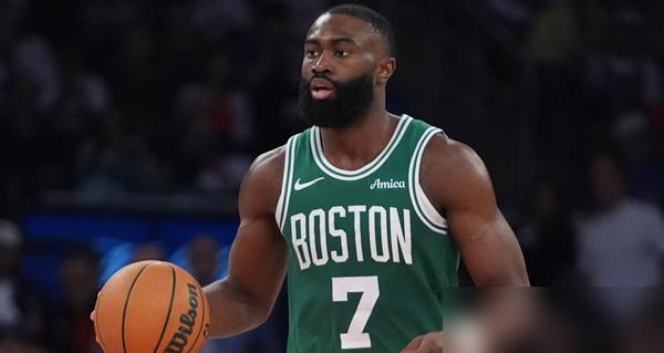 顶着三亿身价的杰伦·布朗，在圣安东尼奥丢掉了他作为顶级巨星最该有的资产：职场情绪