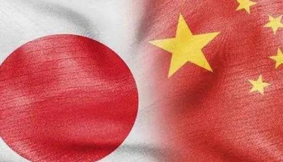 你以为中国不敢动日本？错了！中国不揍日本，根本不是怕！高市早苗蹦跶着把台湾绑进日