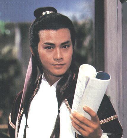 细数港台那些经典武侠古装男神，风姿飘逸俊朗，一出场仿佛是从武侠书里面走出来一般，