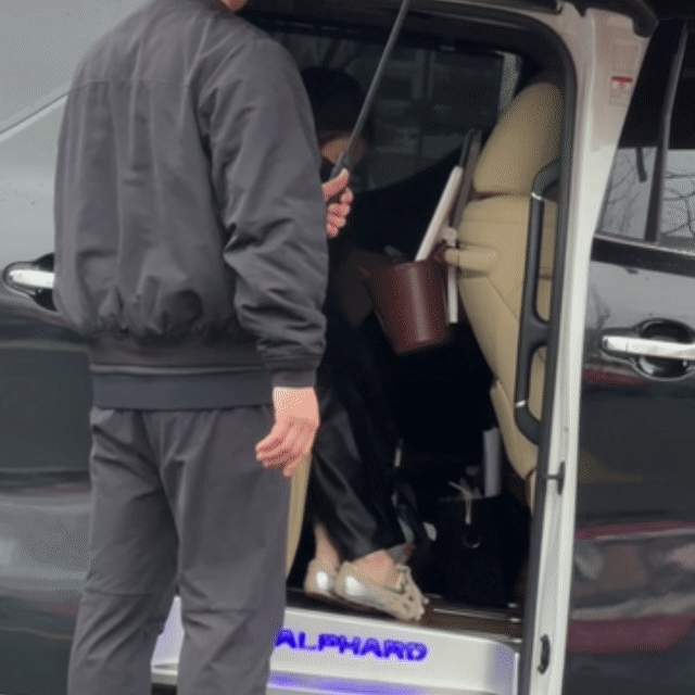 跷脚宝宝好萌啊啊啊啊 