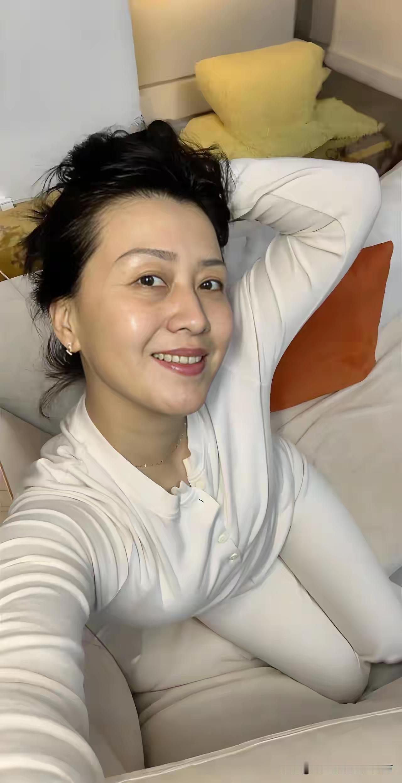 和男人聊天，最多的提问就是，你多大了，你老公在不在，有时间一块吃个饭，这些男人都