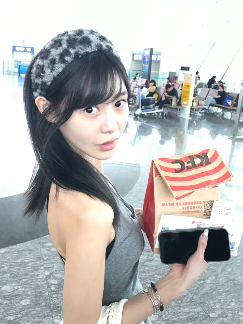 第一次去外地 没带化妆品 好期待！ kfc的焦糖厚蛋挞 夯！ 