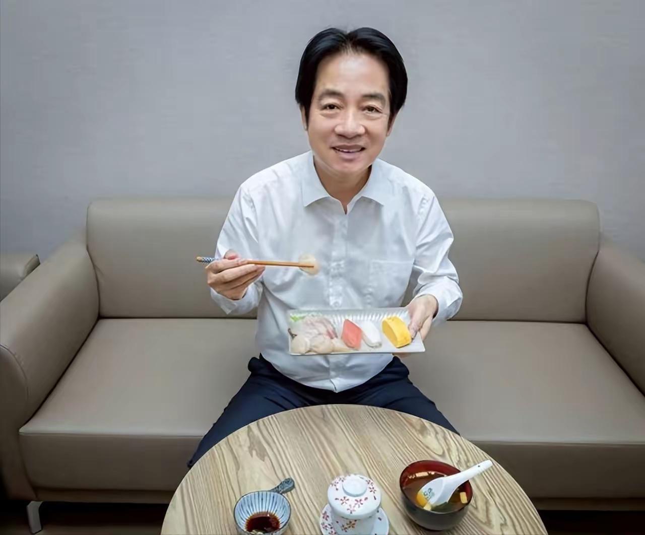 赖清德在社交媒体晒午餐吃日料作秀，妄图以此来表达对日本的支持…
这张图必须留着，