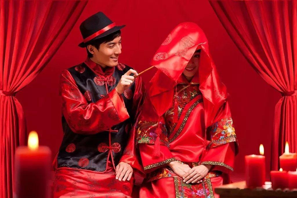 最近当领导的母亲写给未婚儿子的一封信火遍全网，看完彻底醒悟信的大概意思是说不要把