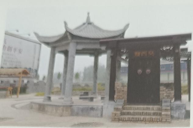 单县龙王庙镇龙王庙村
龙王庙镇龙王庙村位于龙王庙镇驻地，辖龙东村、龙西村2个自然