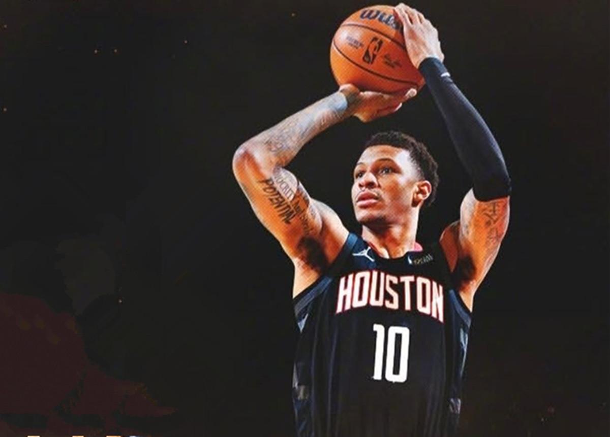 火箭半场42-49落后凯尔特人原因唯一，仅小史密斯一人进攻及格
北京时间2月5日