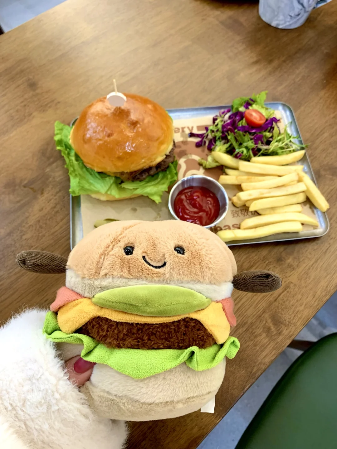 谁懂知岛烘焙的烟熏菠萝培根和牛汉堡封神