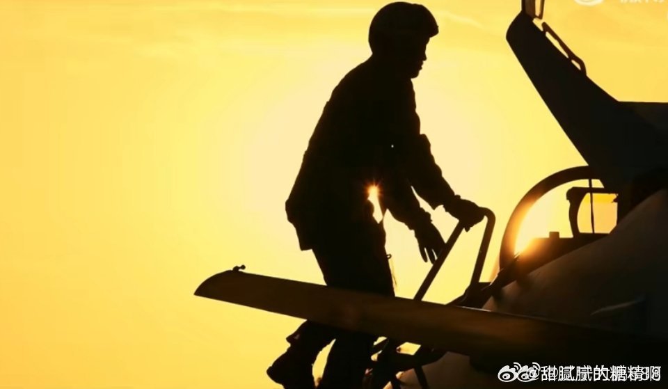 这个故事中国人信了几千年  这个故事中国人信了几千年，那是坚韧与拼搏铸就的精神脊