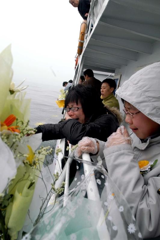 上海这殡葬新政太实在了！2026 年 1 月 1 号起，沪籍逝者家属选海葬或骨灰