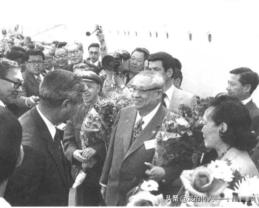 廖承志率领的中日友好之船访日代表团于1979年5月9日到达日本下关市，受到山口县