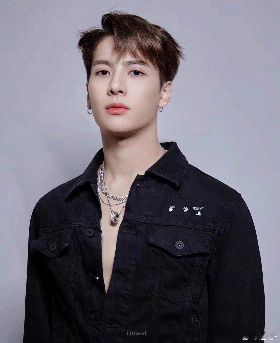 没想过王嘉尔和江湖也这么适配 “心界有多大，只装自由，其余都放下”——这就是当代