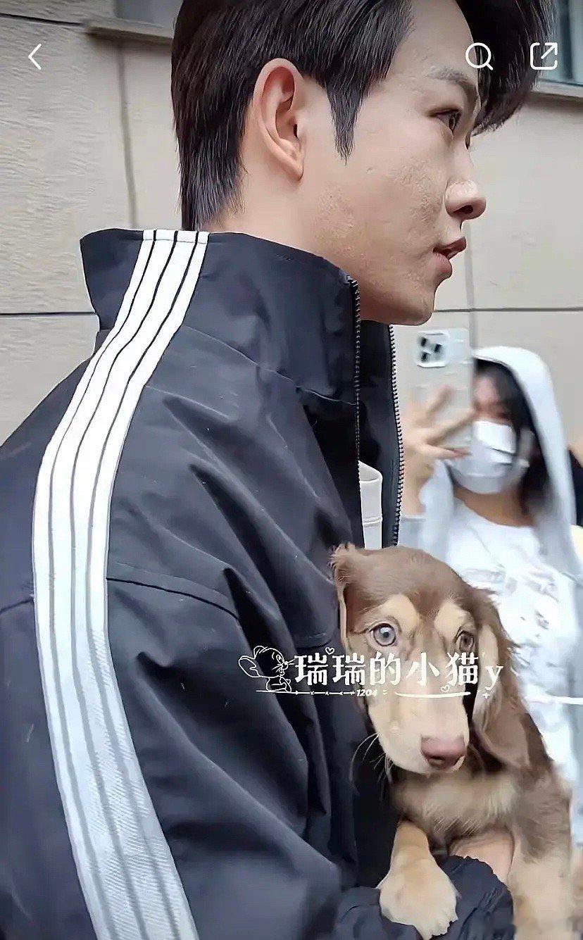 这皮肤状态，瞬间治愈容貌焦虑了[允悲] ​​​