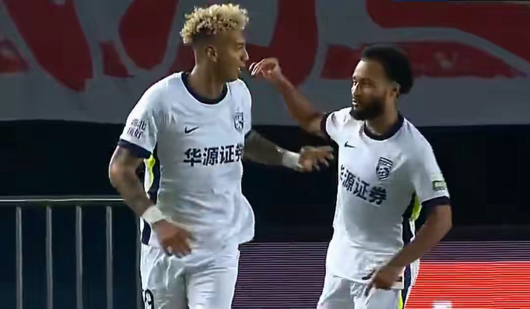 本赛季客场第1分！绍尔精彩扳平比分，武汉三镇客场1比1河南中超中超联赛 3月21