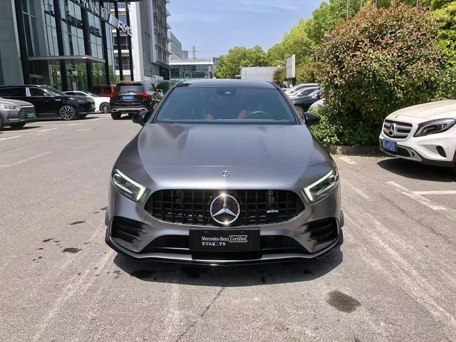 在2023年的夏天，我终于把自己心心念念的奔驰A级AMG 2022款 AMG A