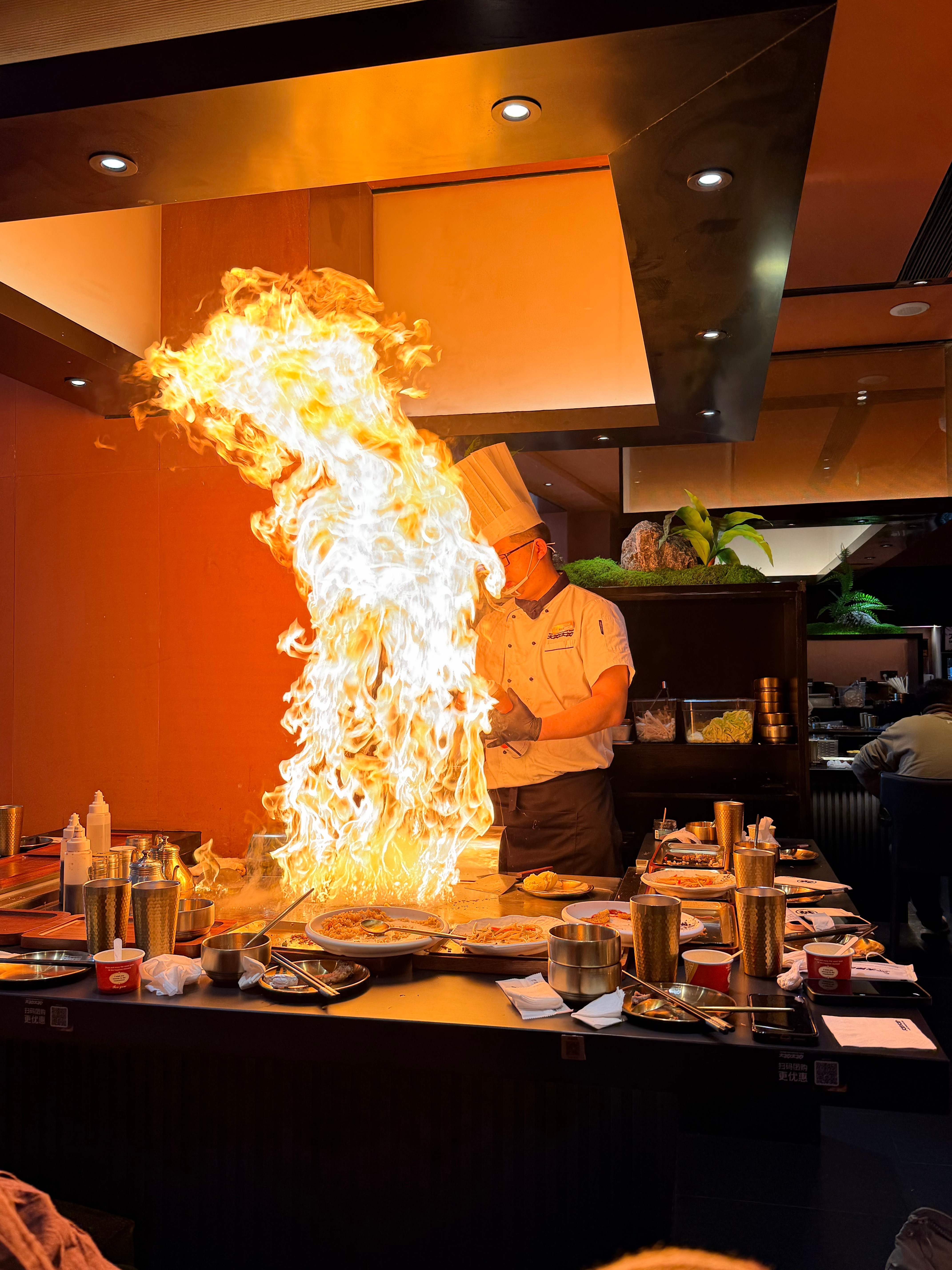 请领导吃个小铁板领导应该会器重我吧 上海·陆悦天地