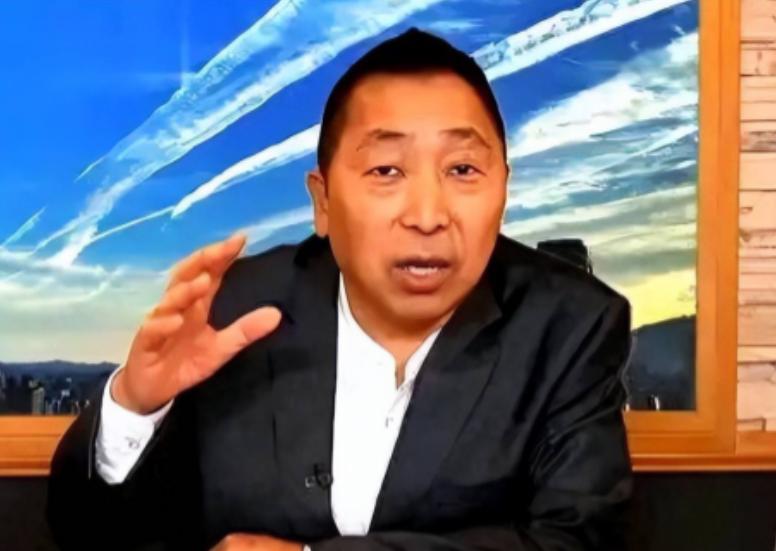 台湾媒体人唐湘龙说过一段话。"中国是地球上唯一一个，在面对殖民侵略时，选择'硬杠
