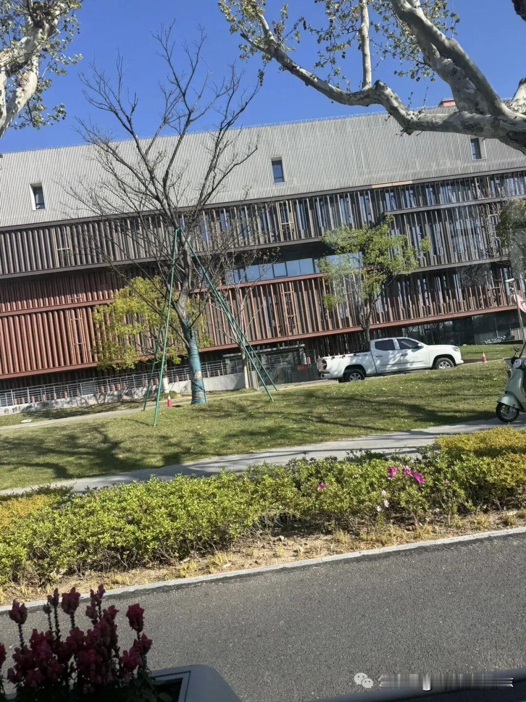 “看中的房子一夜涨了50万”：上海二手房跳价潮来袭，刚需买家进退两难

近期，上