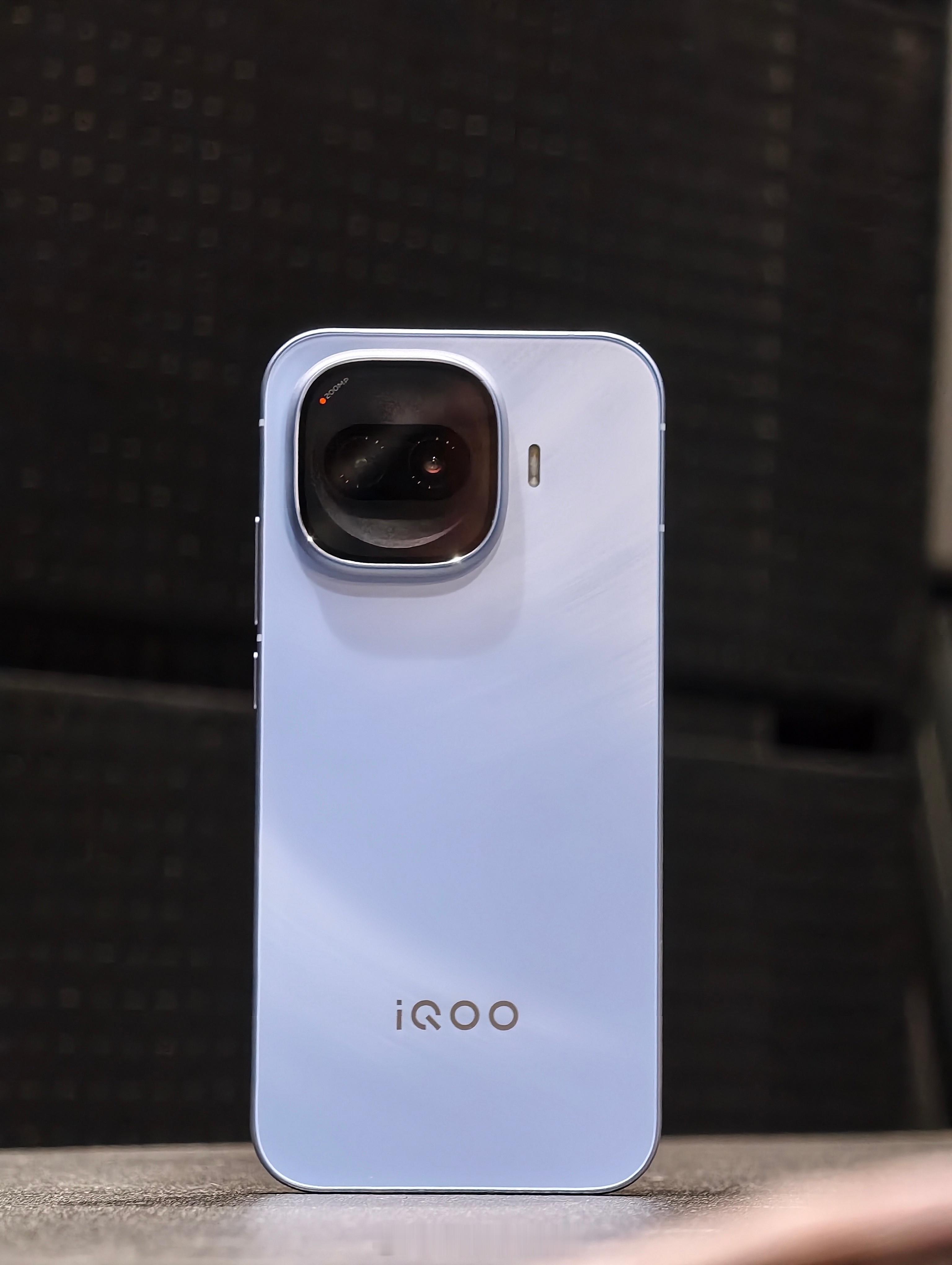 这不开玩笑哈iQOO Z11 Turbo 沧浪浮光真的很好看这次是战斗精灵？听说