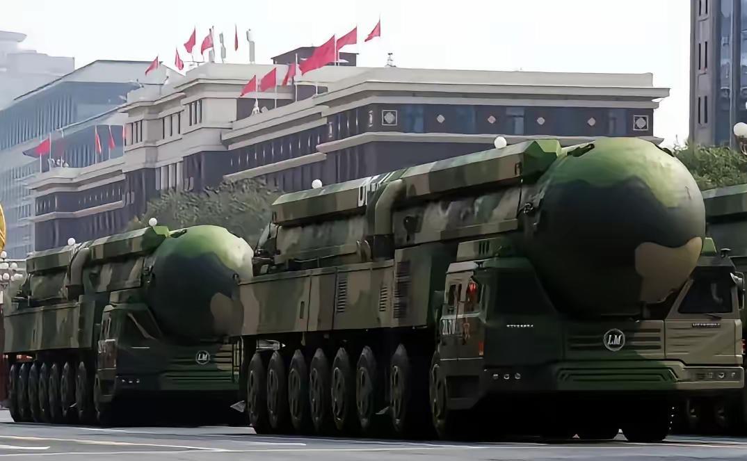 100枚洲际弹道准备就绪，美国吓坏了！
12月23日，新加坡媒体援引路透社消息