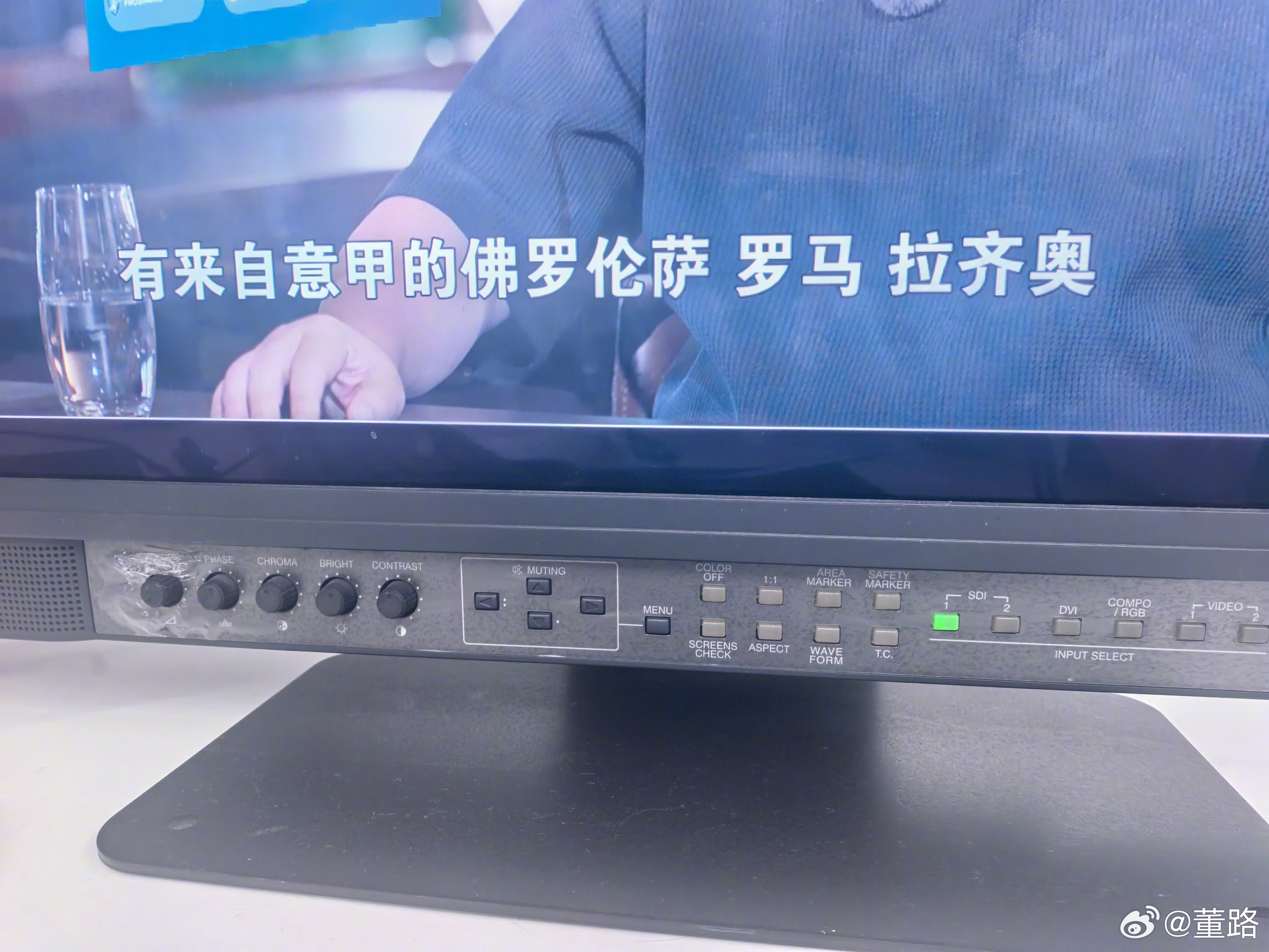 浙江卫视今晚21：30《今日评说》播出专访中国足球小将创始人董路敬请关注 