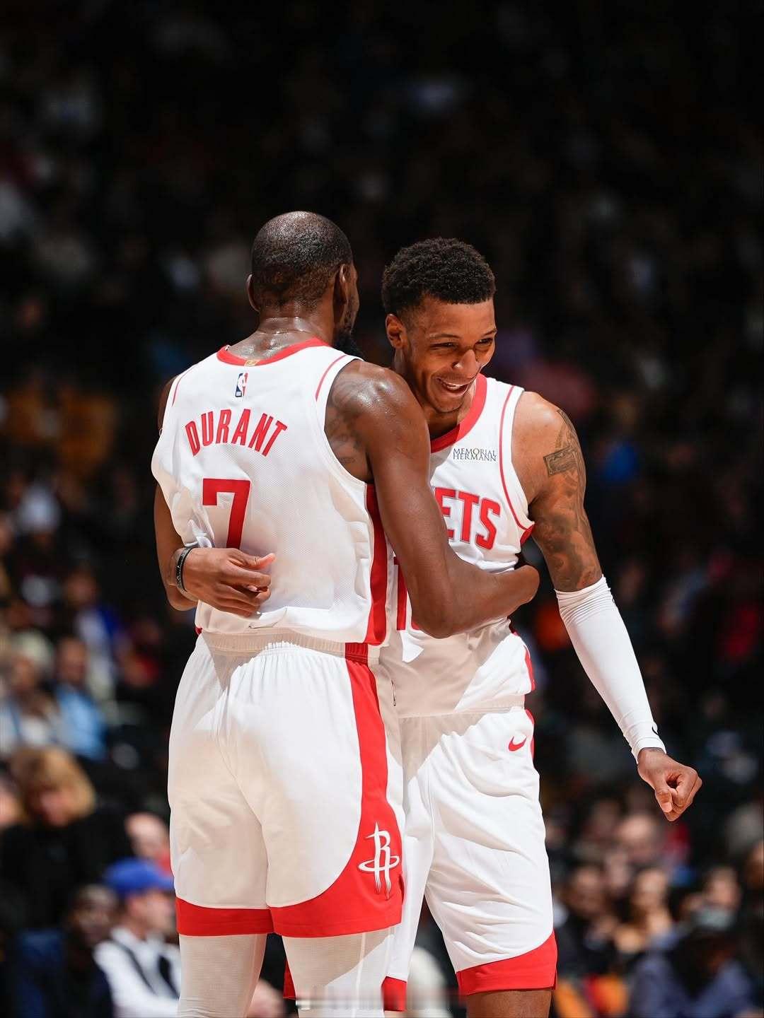 明日vs凯尔特人，火箭将身穿白色球衣！这套球衣，本赛季1胜0负火箭vs凯尔特人休