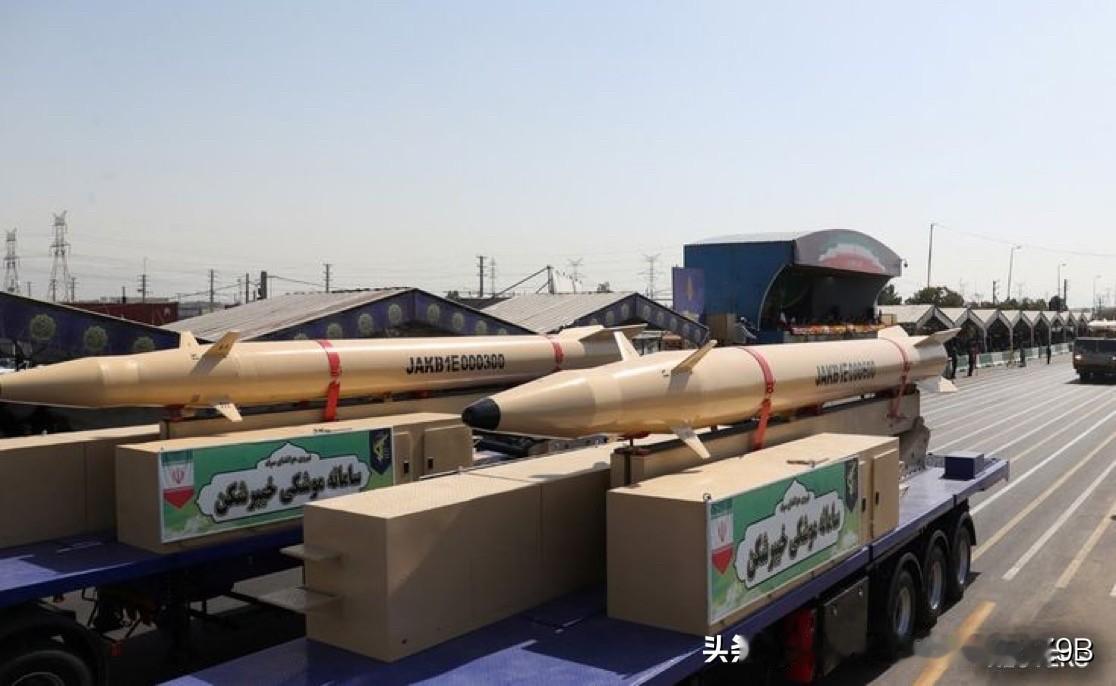 伊朗必须继续像美国一样调整自身定位，并且还必须与该地区的武装力量协调，以防战争爆