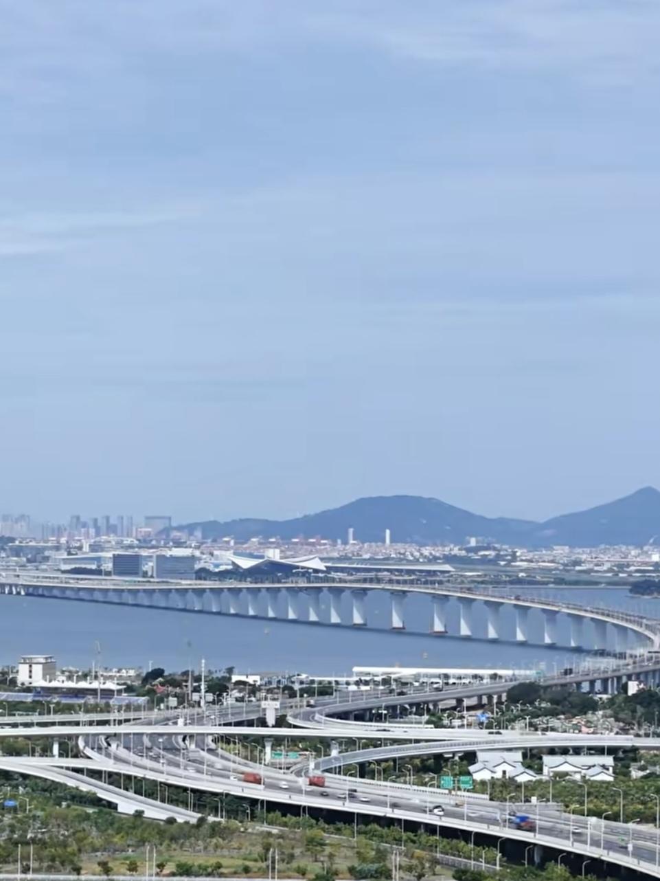 别把日子过成吃鱼似的，整日里只顾着挑刺。要把日子过成吃蜜的模样，舌尖刚一碰到，甜