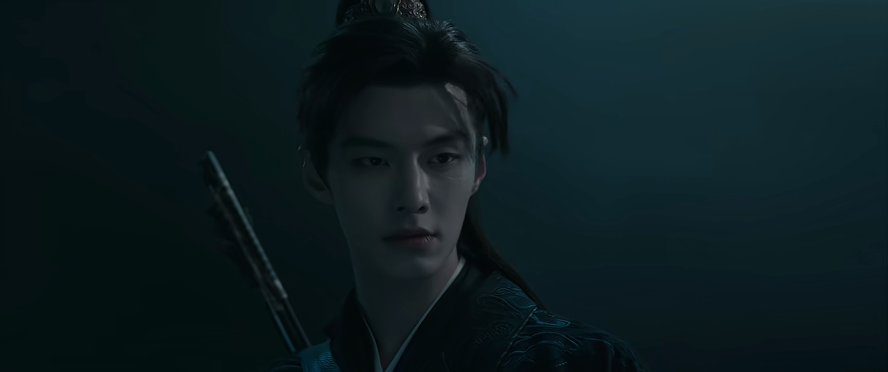 这是男主？？长得有点... 