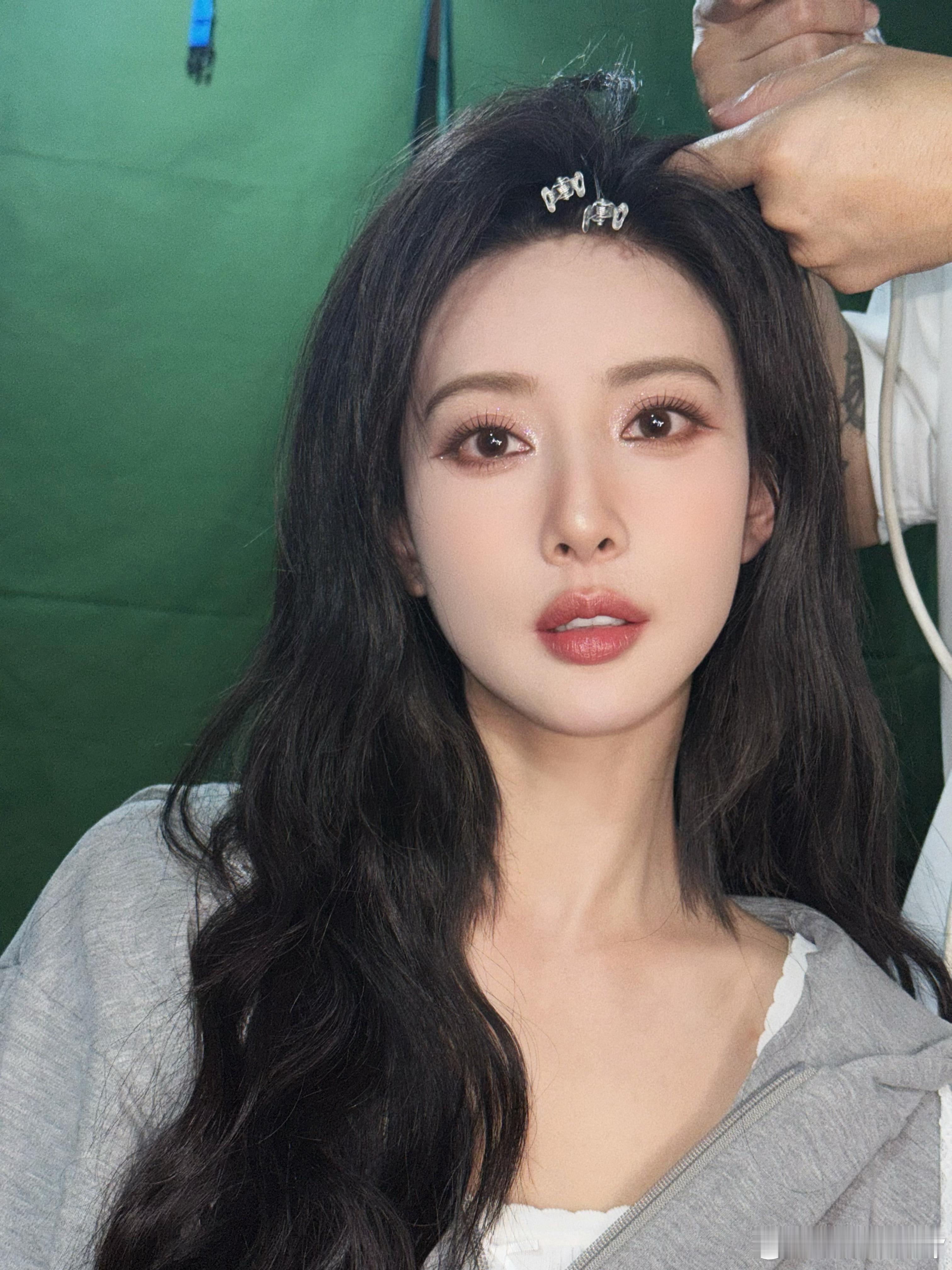 我镜头里的孟子义✨孟子义奶酷妆城市印象妆 💄📷杨单 ​​​