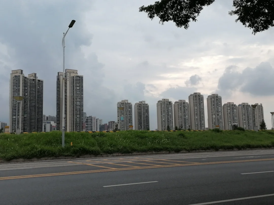 今日佛山市挂牌4宗工业用地，总起始价1.5亿