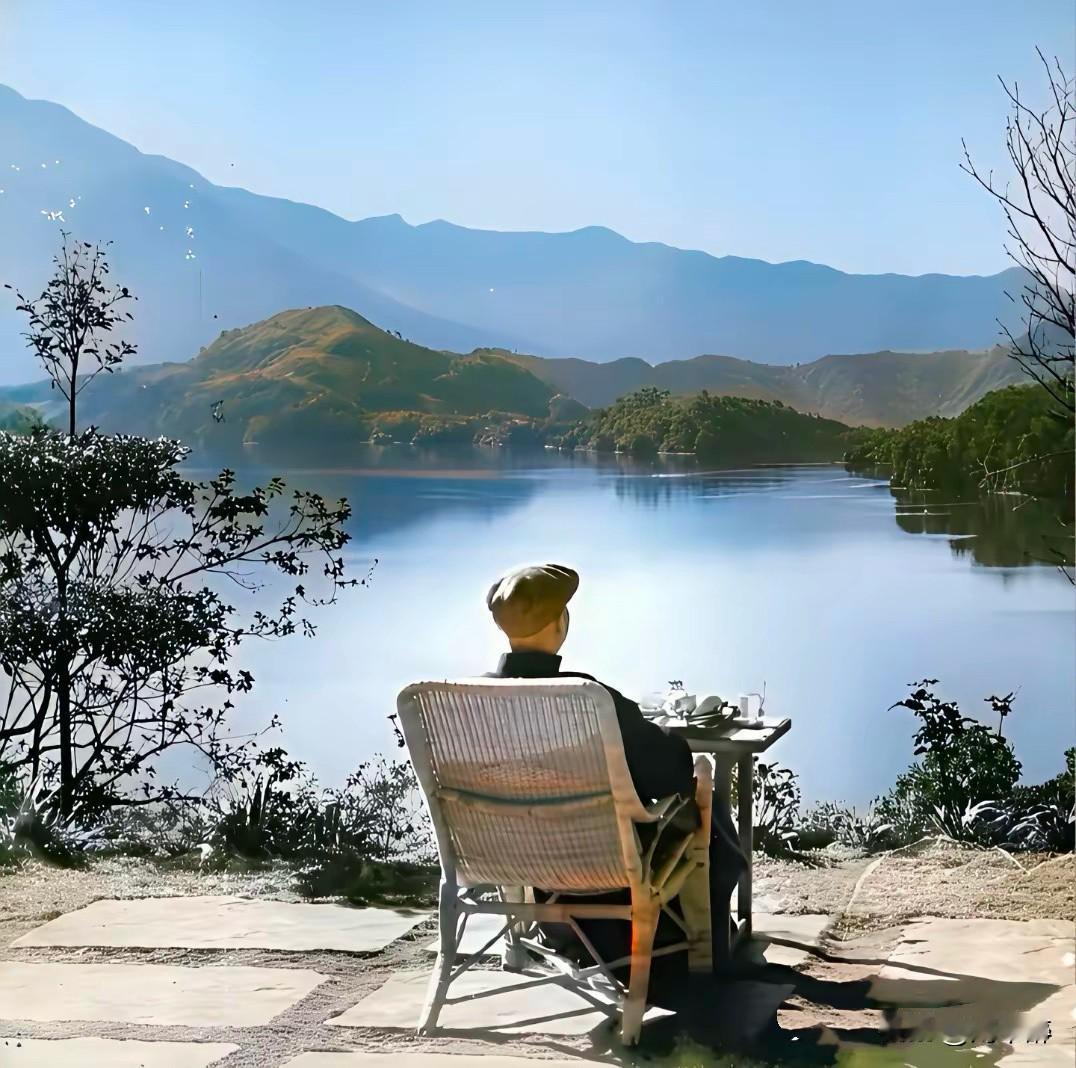 蒋介石“归葬大陆”遗愿，是否能实现？
蒋介石生前多次表达“落叶归根”的愿望。他去