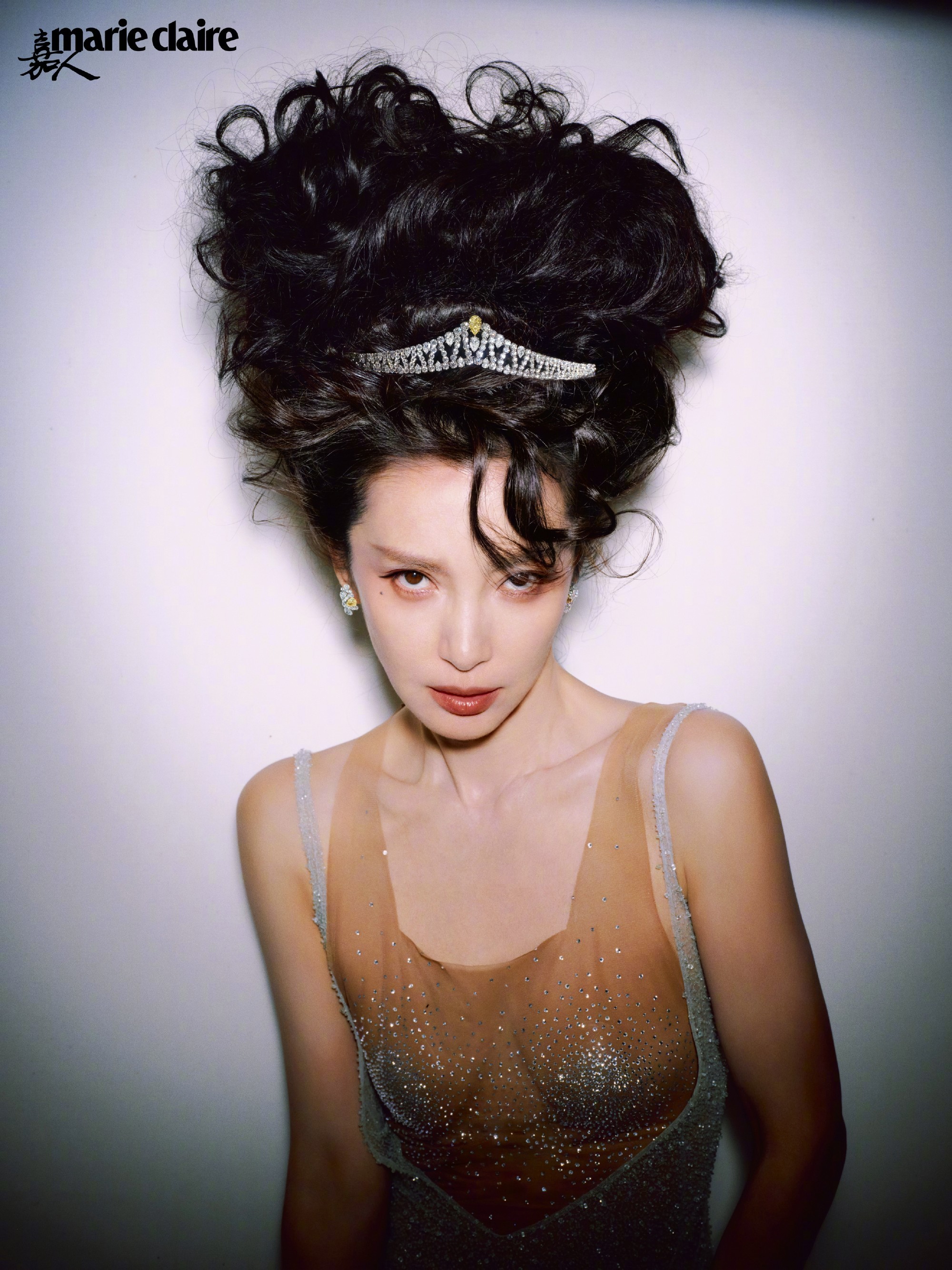 李冰冰为《嘉人》2026年4月号拍摄的写真照（超清套图）摄影：许闯 造型：PUN