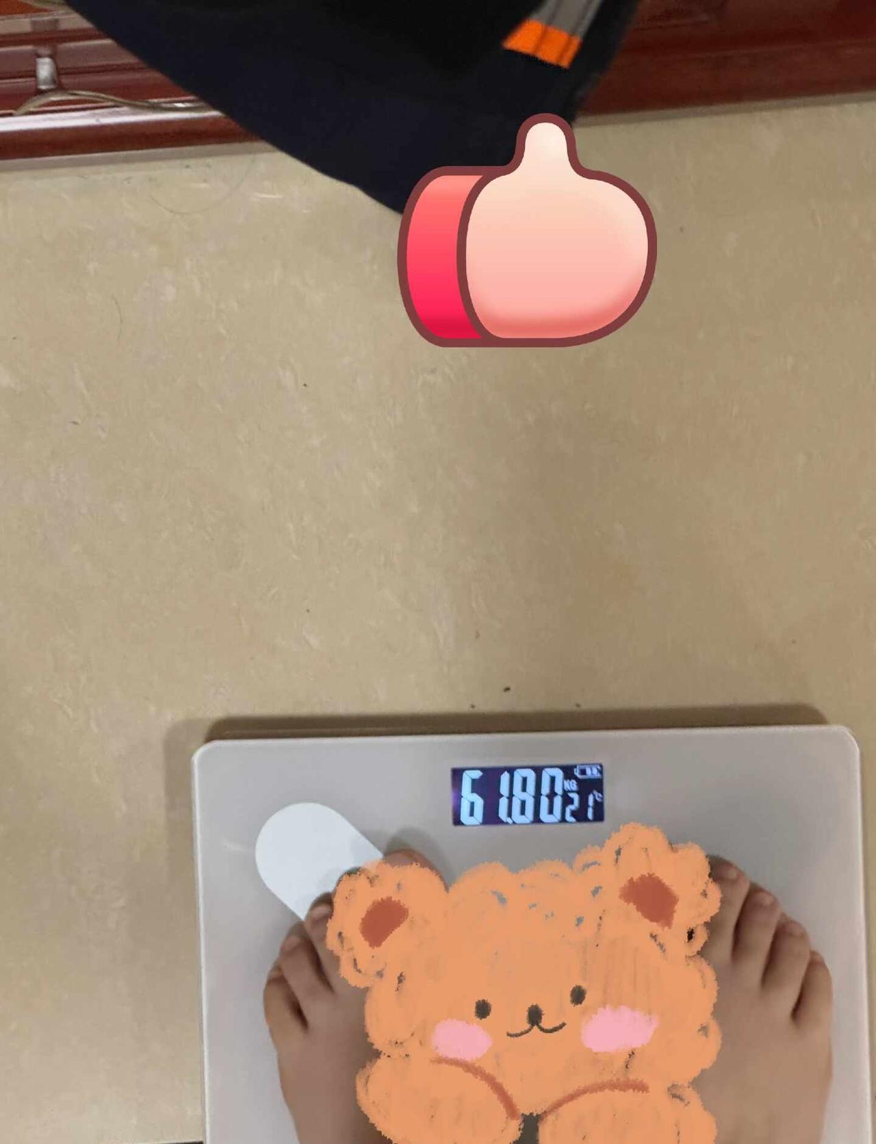 6月23日早晨体重61.8kg
减肥的第49天，已瘦13.4斤体重 瘦了 100