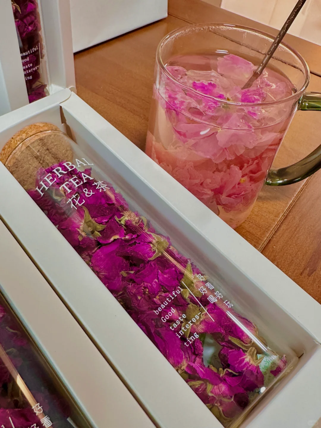 绽放的礼赞，贡苑玫瑰花冠，绿色养生新风尚