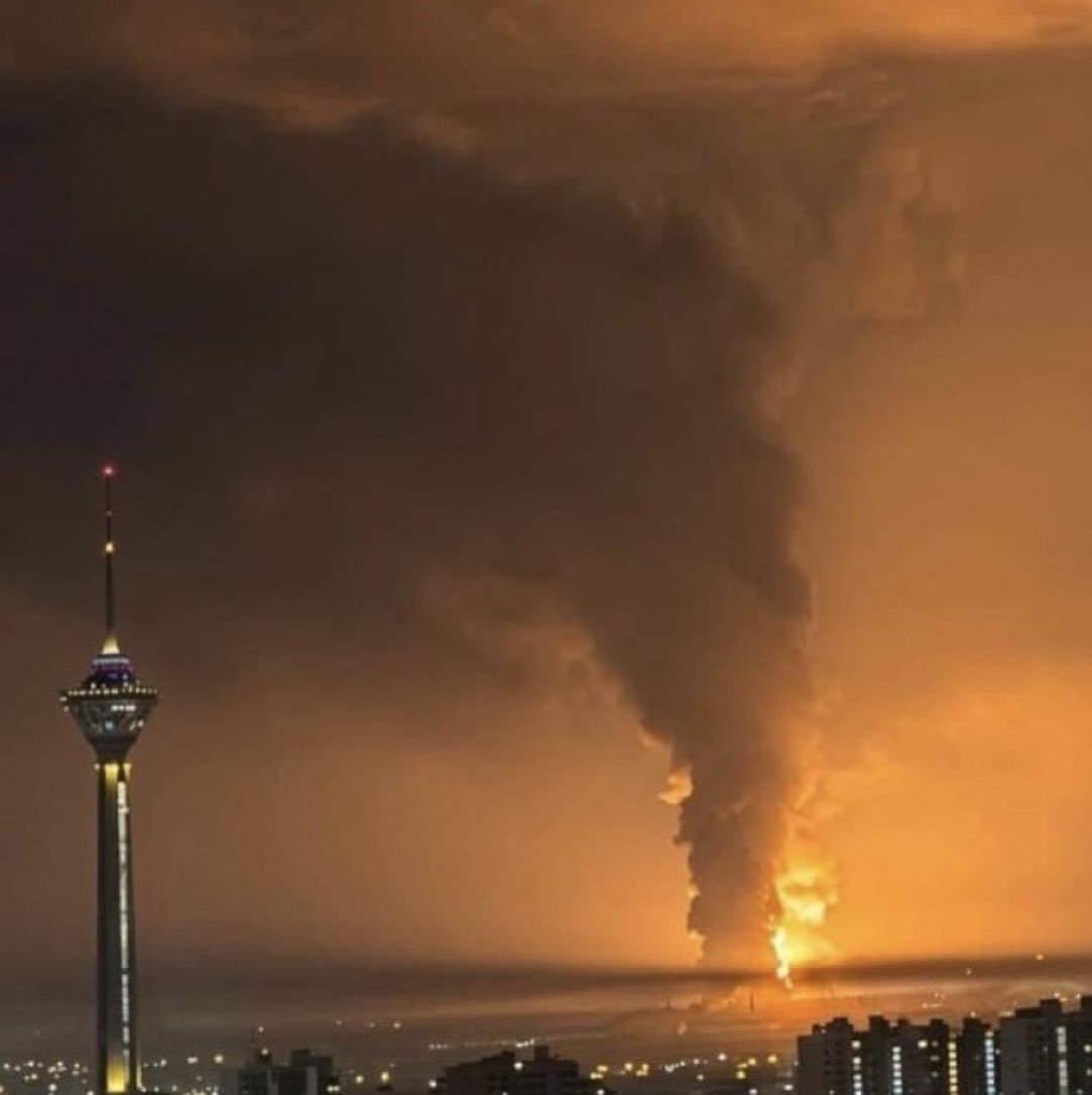 德黑兰“黑雨”和火蛇：能源设施遇袭后的城市警报 打法变了，目标从军事到能源。受影