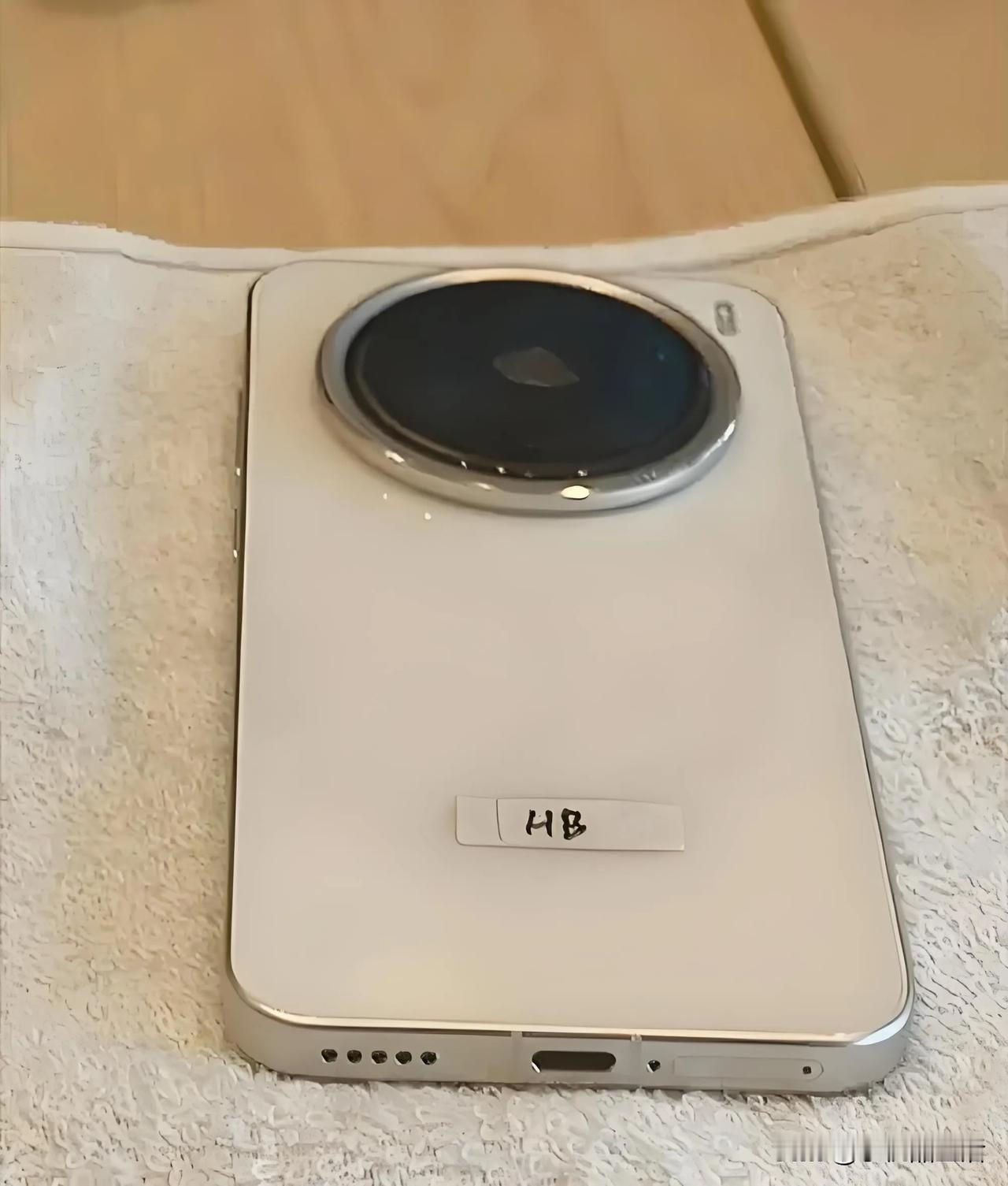 vivo X200系列再被曝光:屏幕形态、电池密度、影像系统将迎来大升级！

今