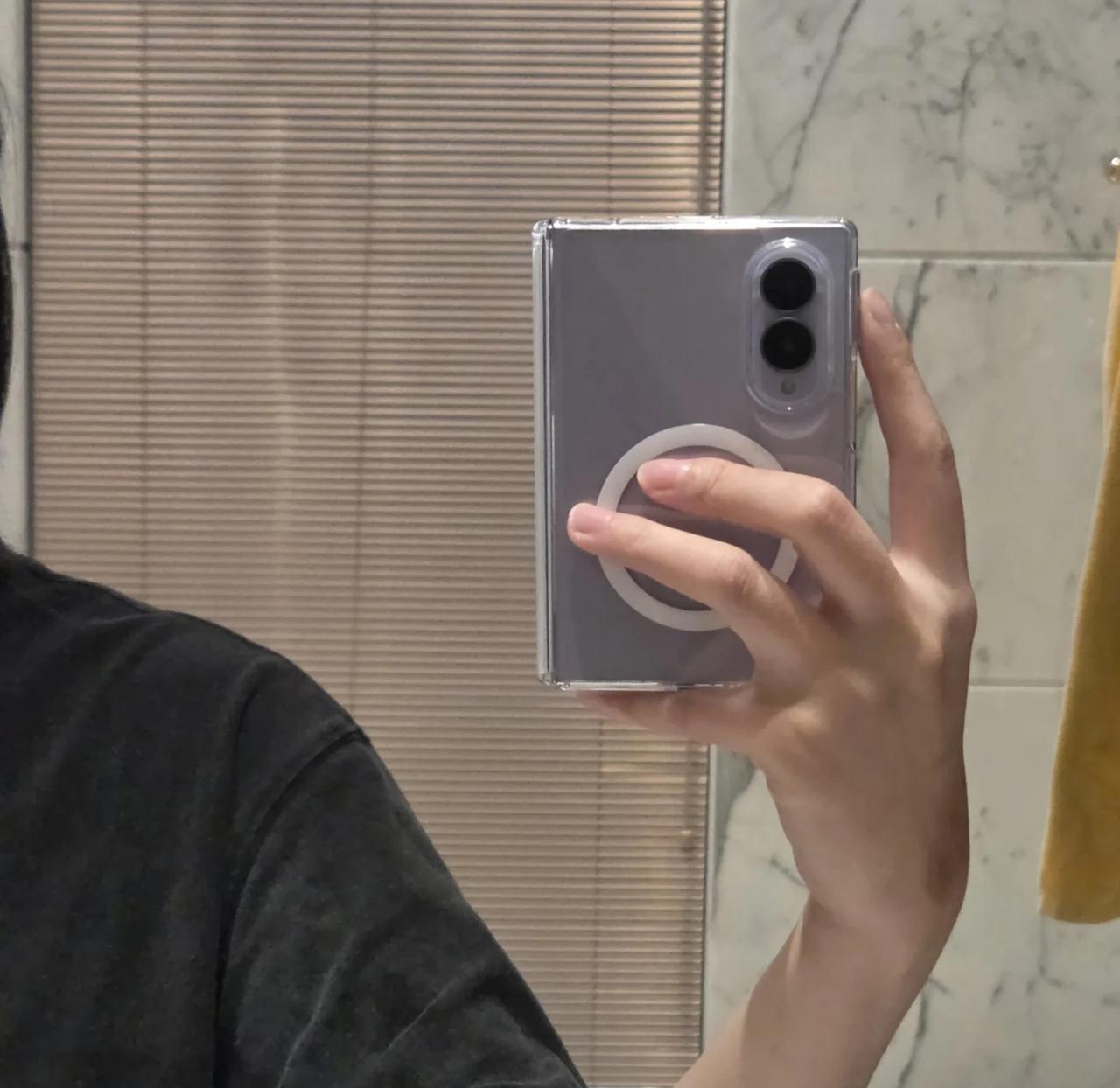 三星fold8阔折叠高频率使用分享
我的iphone漏液返厂了，拿到三星后我都是