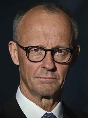 在欧洲工业高峰会上，德国总理默茨大发感慨，他说：“中国在几个月内就能建成世界上最