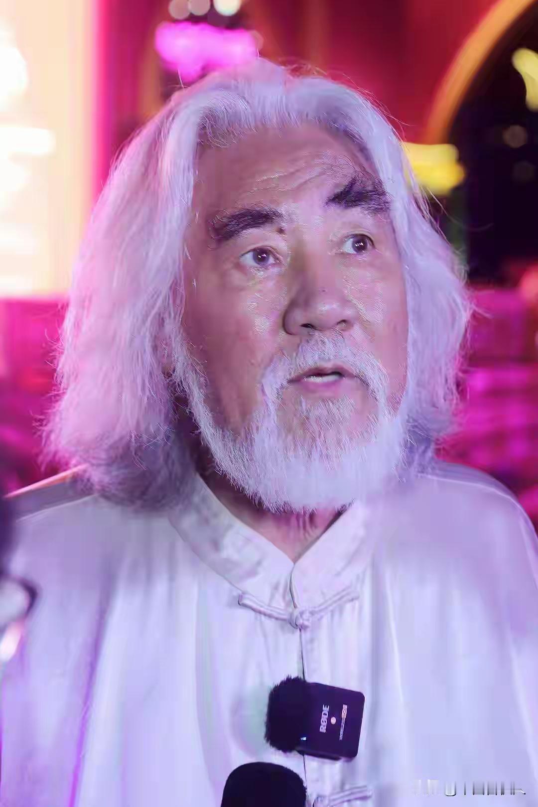 网络风波刚平
波浪又起
张导被前妻公司告职务侵占罪
八千多万
如果是真的
就得吃